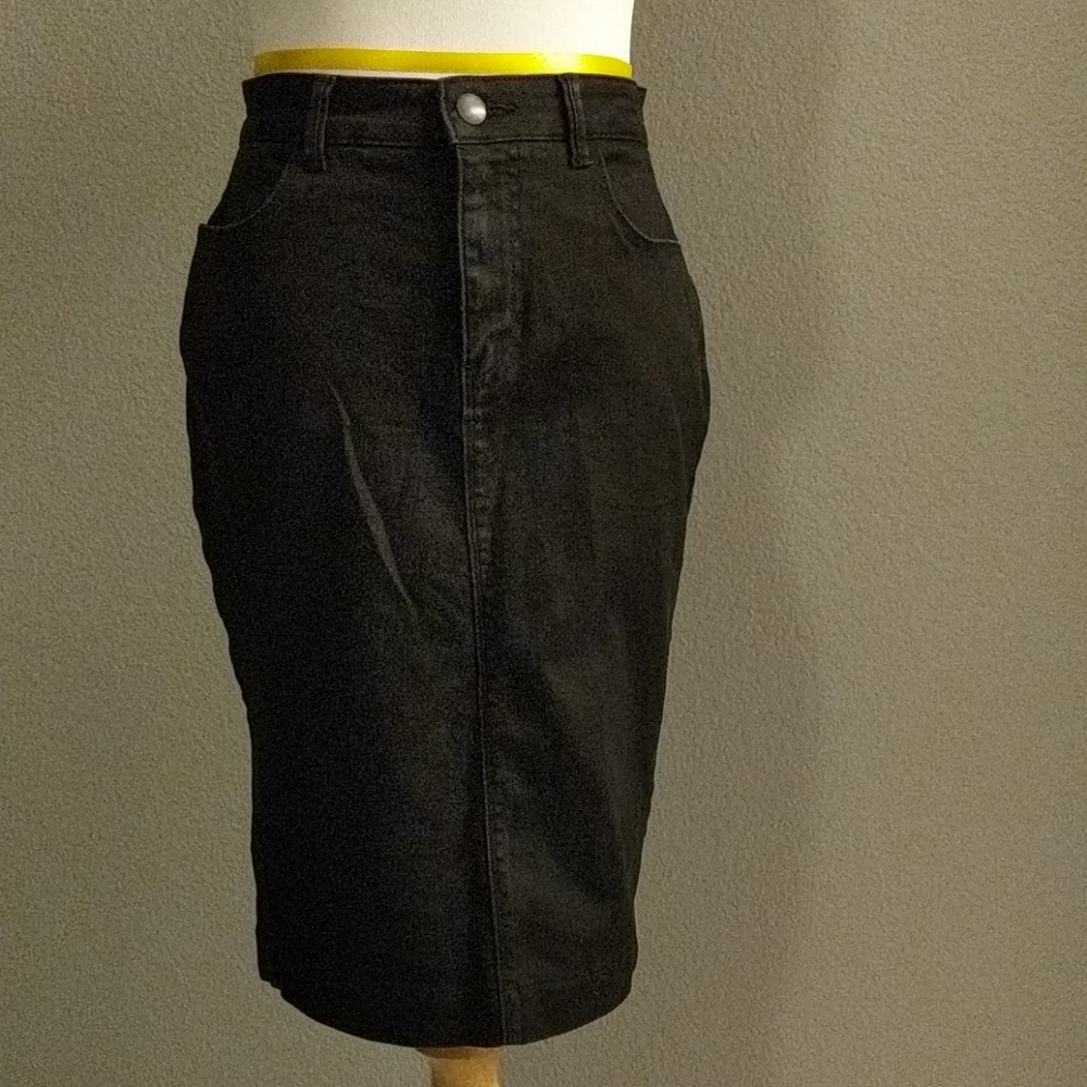 Uniqlo Stretched Denim Black Pencil Skirt